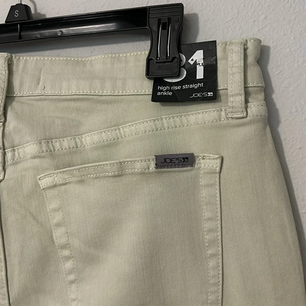 NWT Joes Jeans High Rise straight ankle pants, women’s size 31. Pear green.